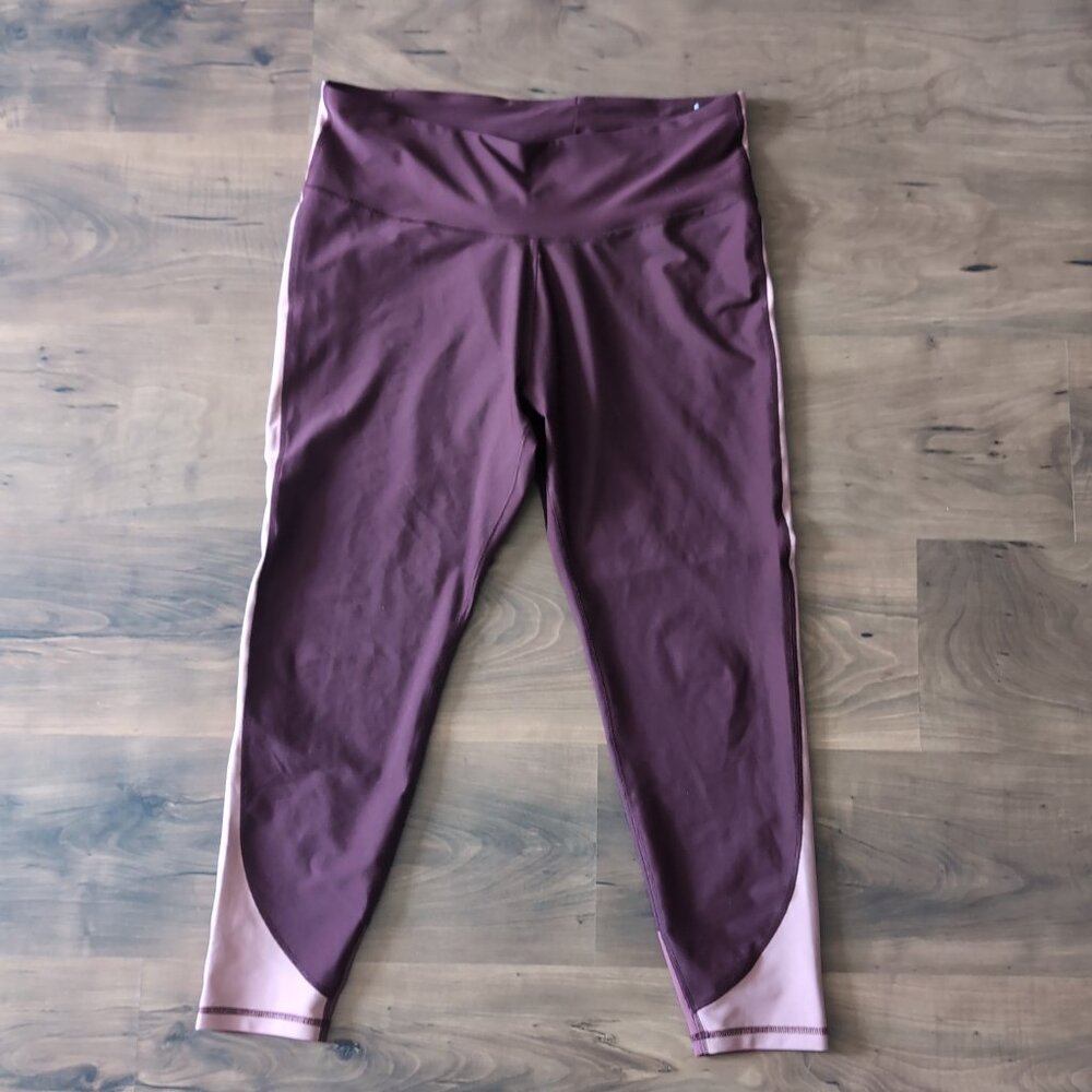 Old Navy Go Dry legging
